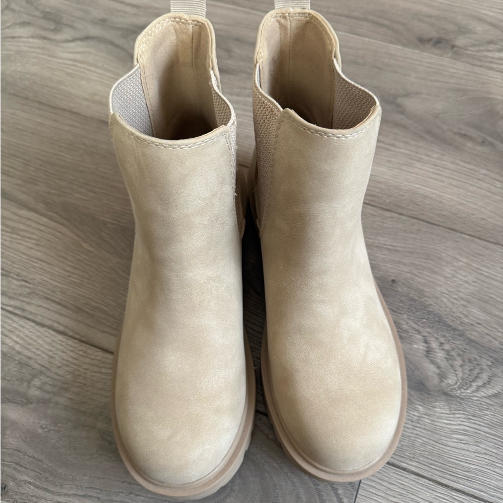 Soda Beige Ankle Booties